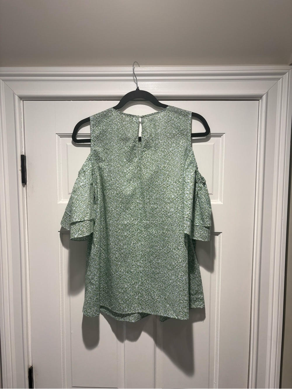 Michael Kors Green Floral Cold-Shoulder Blouse - Picture 4 of 11